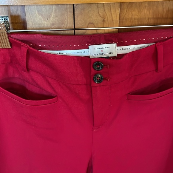 Anthropologie Essential Slim Cropped Pant in perfect red. Size 8. Stretch. - Picture 5 of 5